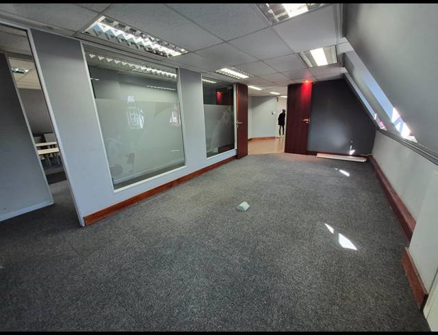 149M² OFFICE TO LET IN MORNINGSIDE